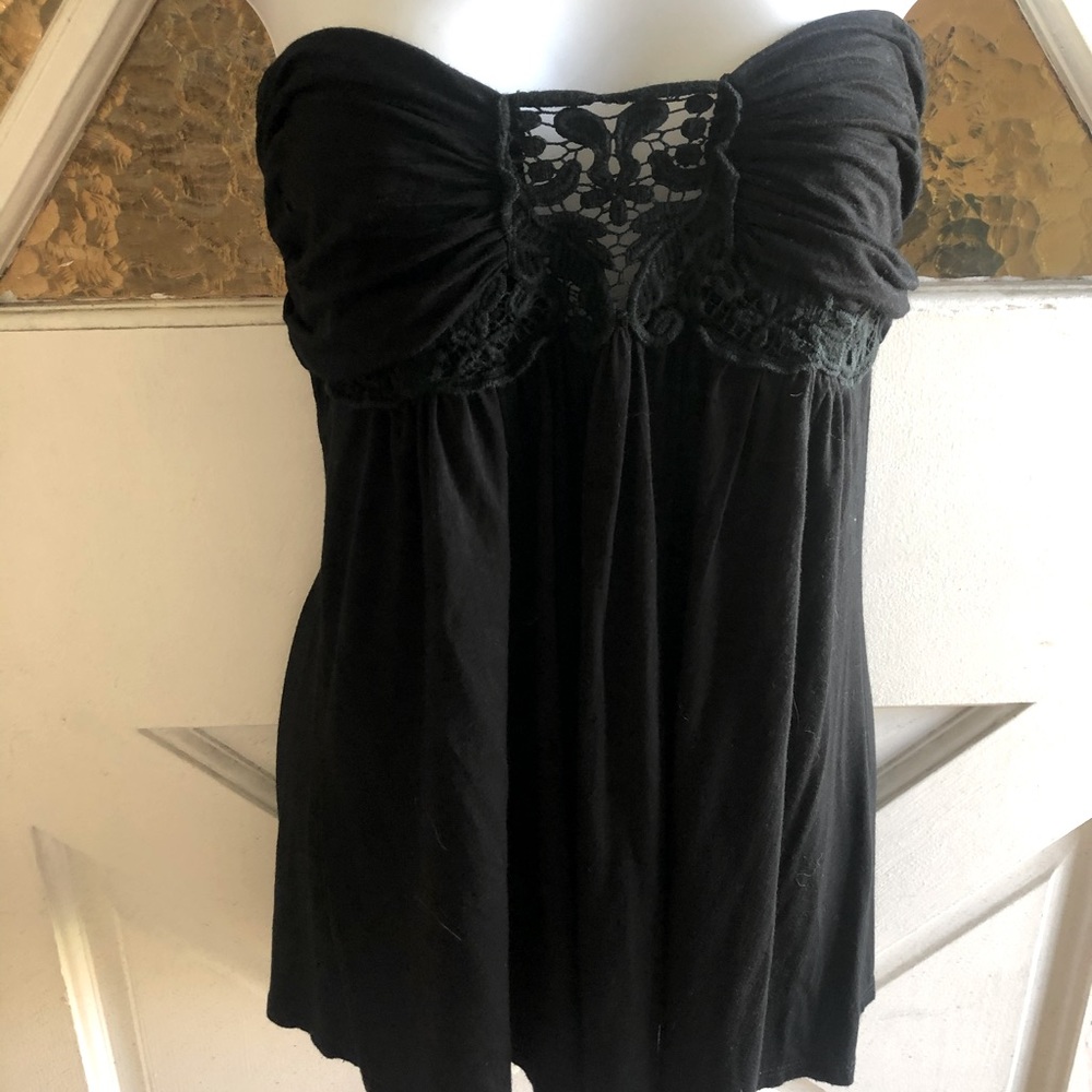 Strapless detailed embroidered black top